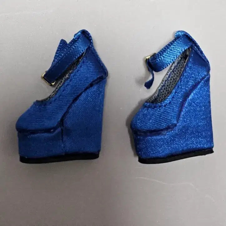[BUNJANG] Giselle NuFace Blue Shoes with Free Hoodie / 지젤 누페이스 [ 신발 1개 ] / 사은품[ 예쁜후드티 ]