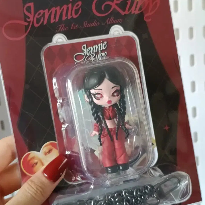 [BUNJANG] BLACKPINK Jennie x MiniSo Ruby Figure / 블랙핑크 제니 x 미니소 팝업 제니 루비 피규어