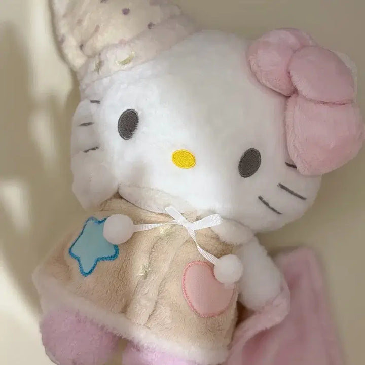 [BUNJANG] Hello Kitty Medium Plush Doll Pajamas Version / 특특가/꿈나라 키티 중형인형 / 잠옷입은 키티 중형인형
