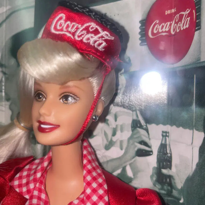 [BUNJANG] Mattel Coca-Cola Barbie Collector Edition 1998 Limited Edition / 미개봉 코카콜라 바비 22831 Collector Edition 한정판 정품