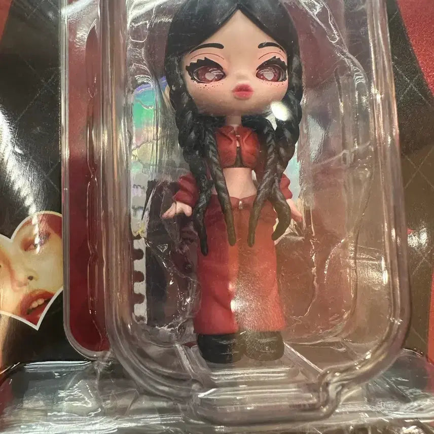 [BUNJANG] BLACKPINK Jennie MINISO Figure (Red Outfit) / JENNY 제니 미니소(MINISO) 피규어