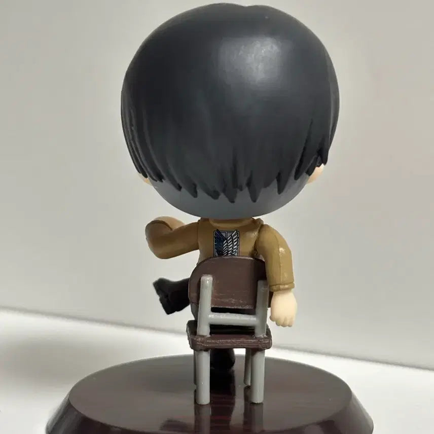 [BUNJANG] Attack on Titan Levi Chibi-큥 Teacup Figure Survey Corps Special Operations Squad / 진격의 거인 리바이 치비큥 찻잔 피규어 조사병단 특별작전반