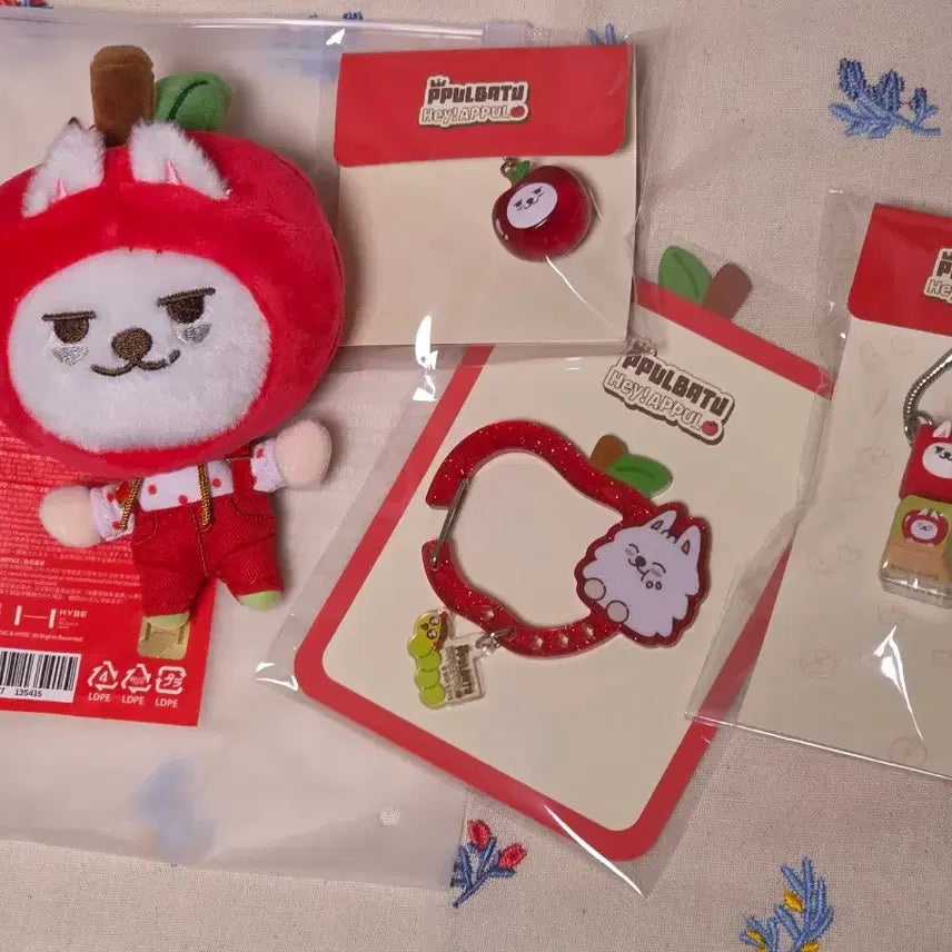 [BUNJANG] Applebutt Apple "Yongmeng" Plush Keychain + Mini Keychain + Keycap Keychain + Carabiner / TXT 애뿔바투 애플 용멍 플러시키링+미니키링+키캡키링+카라비너