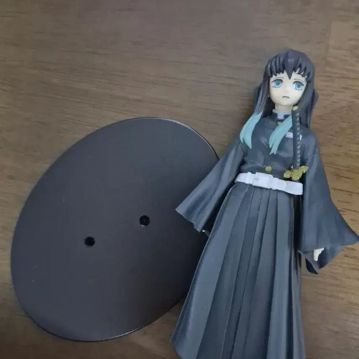 [BUNJANG] Demon Slayer Muichiro Tokito Figure Tin Case Candy / 귀멸의칼날 무이치로 피규어 틴케이스 사탕