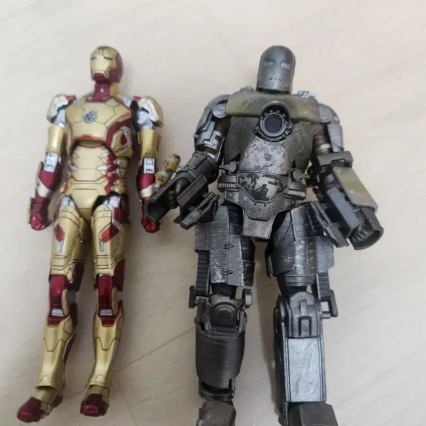 [BUNJANG] Iron Man Figure 2-Type Set / 아이언맨 피규어 2종