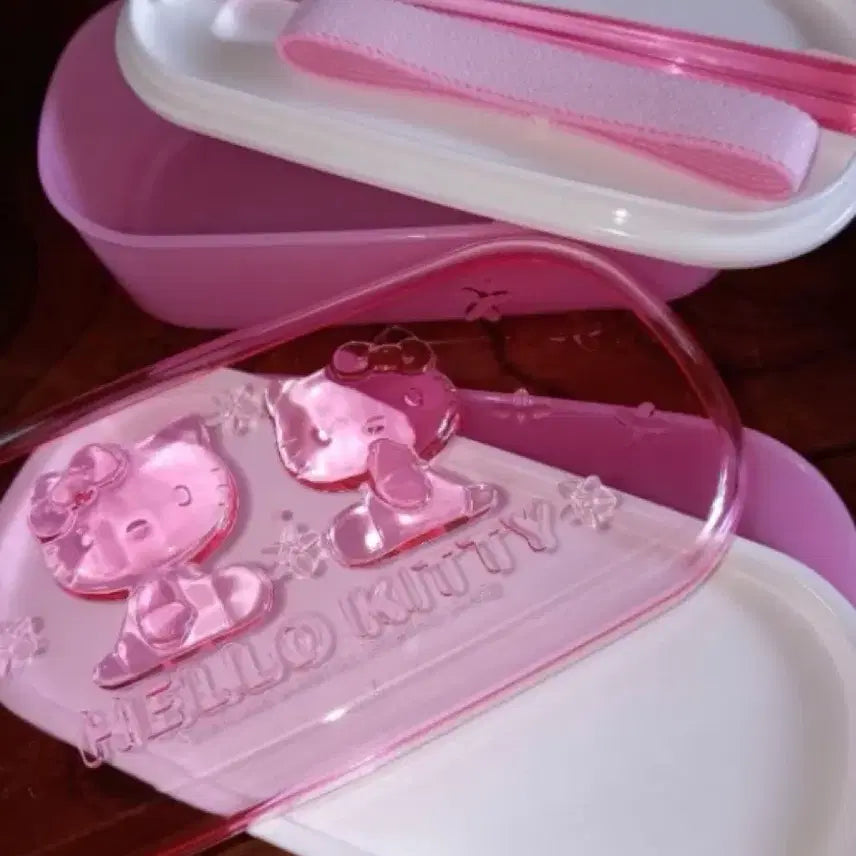 [BUNJANG] Vintage 3D Kitty Lunch Box with Chopsticks / 고전 입체 키티 도시락