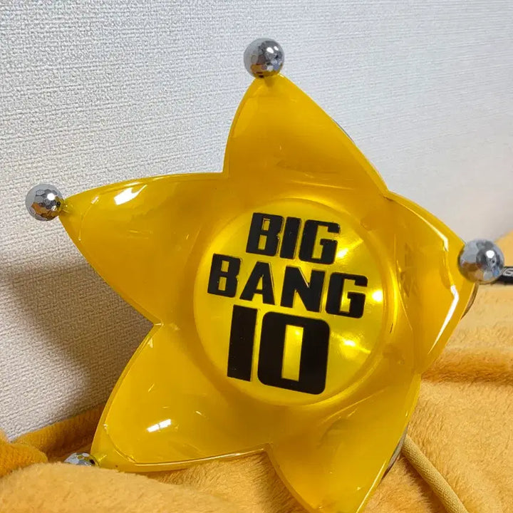 [BUNJANG] BIGBANG 10th Anniversary White Lightstick / 뱅봉 10주년 빅뱅응원봉 흰색 화이트 (깜빡거림, 구슬 5개 다 있음)
