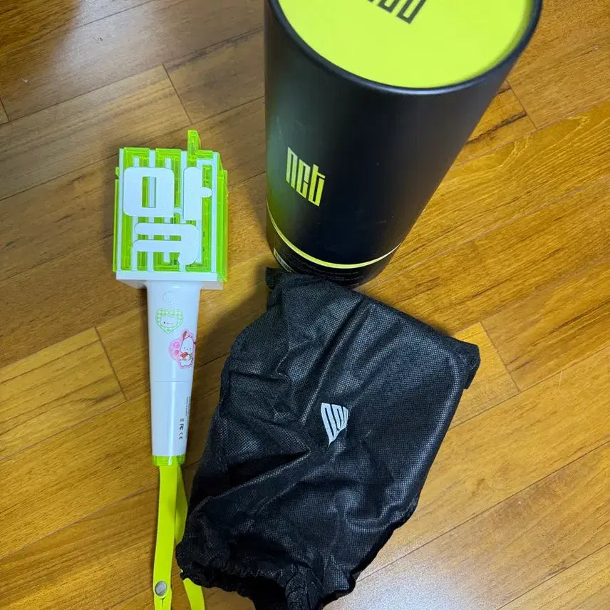 [BUNJANG] NCT Official Light Stick Version 1 / NCT 응원봉 믐뭔봉