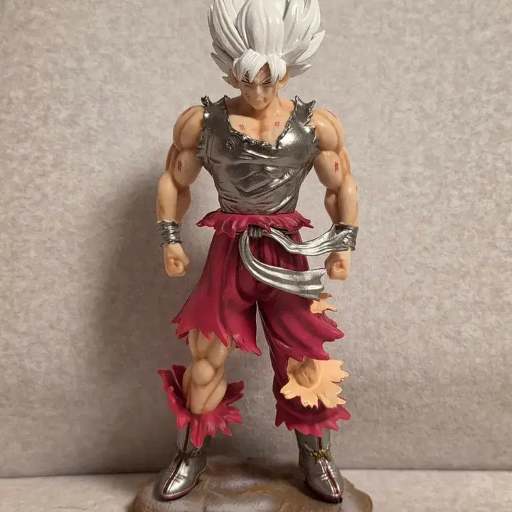 [BUNJANG] Dragon Ball Goku Silver Suit Red Pants Figure / 드래곤볼 피규어 손오공 은색 슈트 붉은색 바지