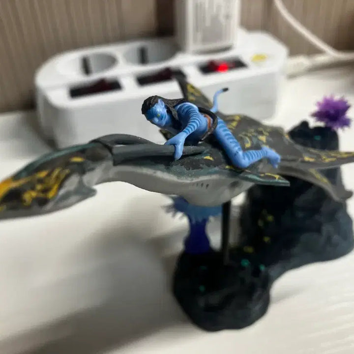 [BUNJANG] Avatar Neytiri Figure with LED Function / 아바타 네테이얌 피규어