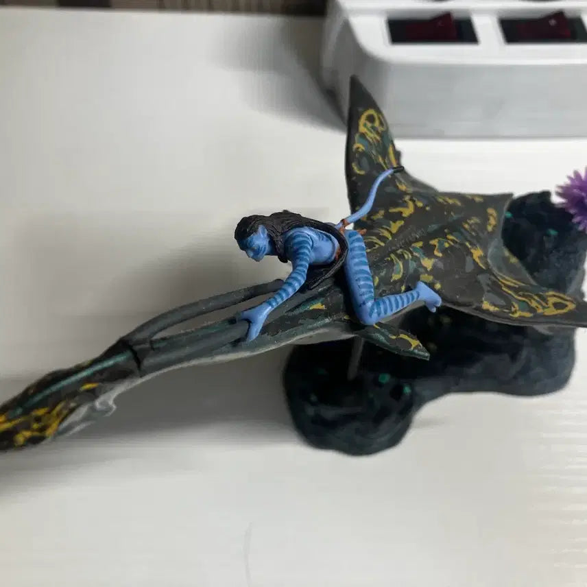 [BUNJANG] Avatar Neytiri Figure with LED Function / 아바타 네테이얌 피규어