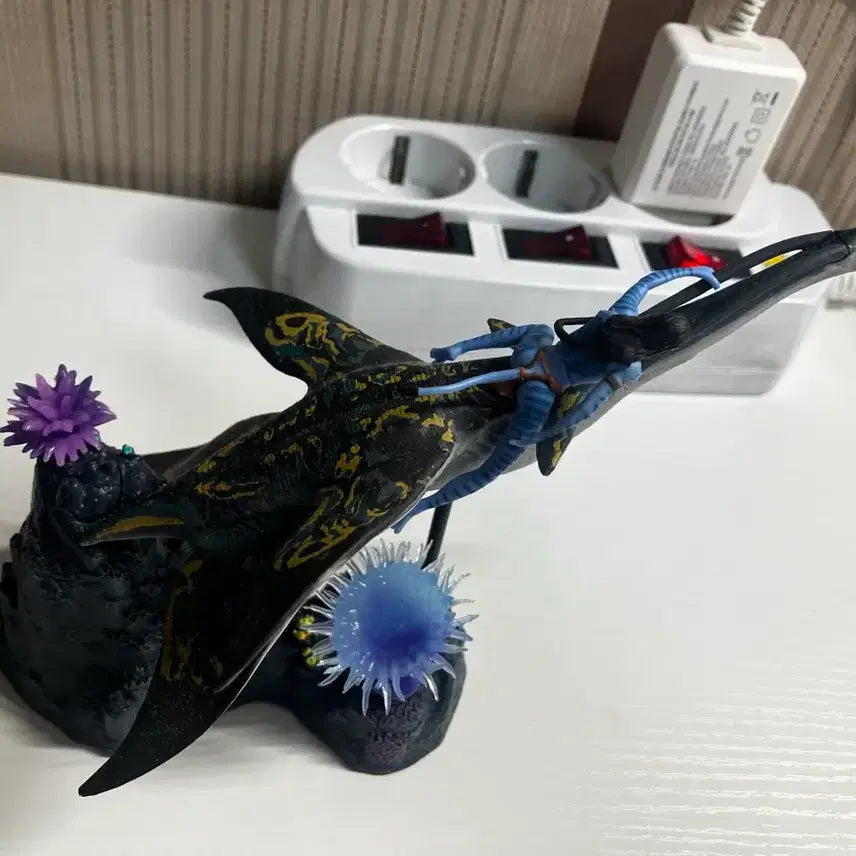 [BUNJANG] Avatar Neytiri Figure with LED Function / 아바타 네테이얌 피규어
