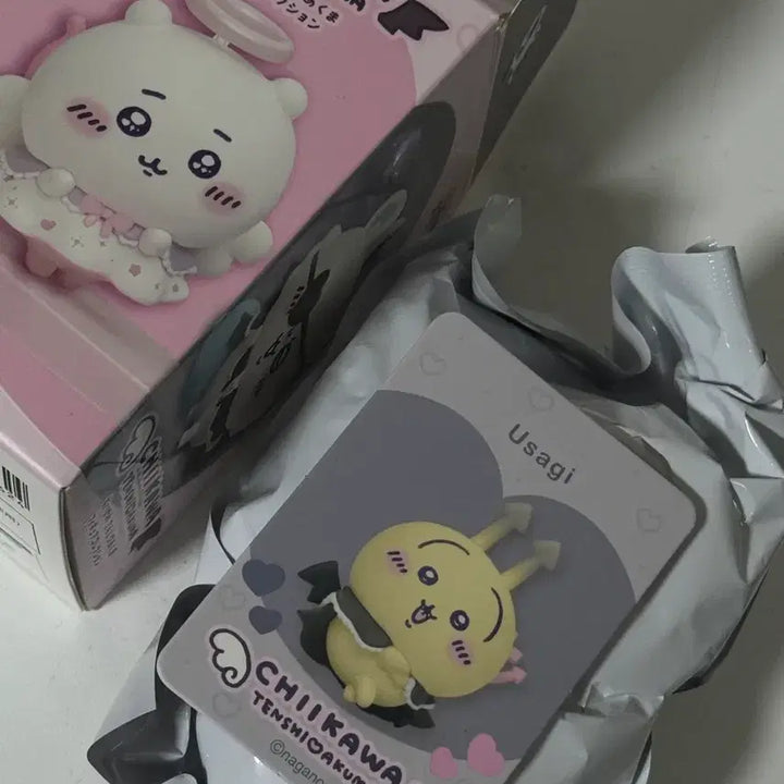 [BUNJANG] Cheekawa Angel Devil Usagi Figure / 치이카와 천사악마 피규어 우사기
