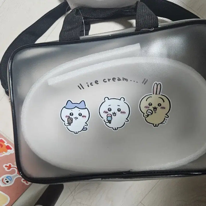 [BUNJANG] My Little Charm Waterproof Pouch / 먼작귀 방수 파우치