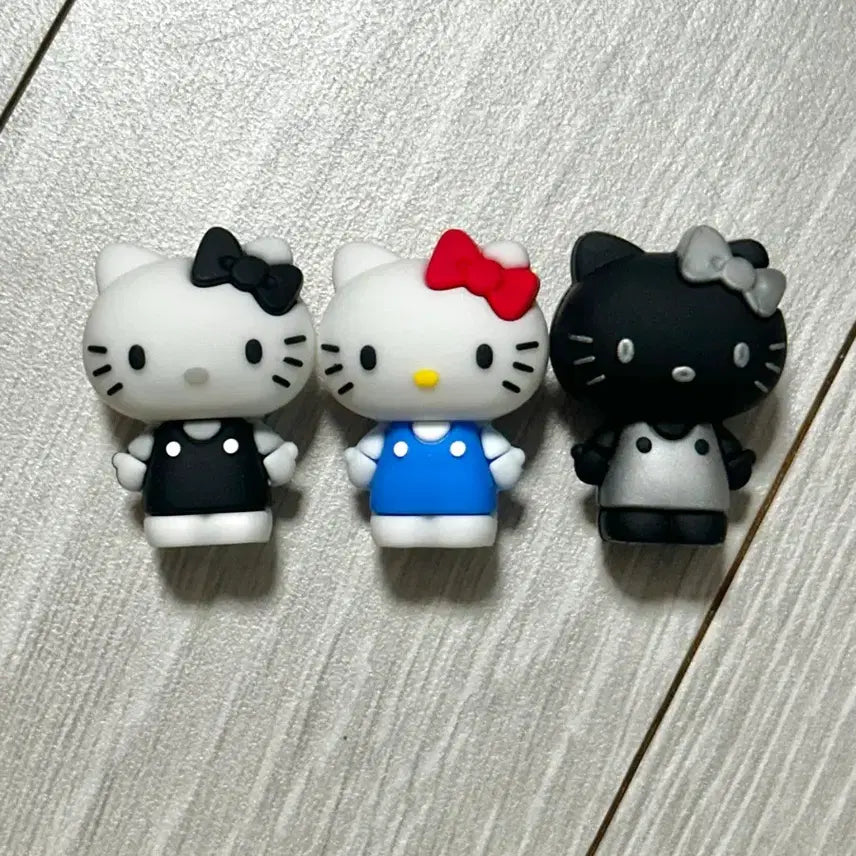 [BUNJANG] Yozyum Greek Yogurt x Hello Kitty Magnet Set / 요즘그릭요거트X헬로키티 마그넷