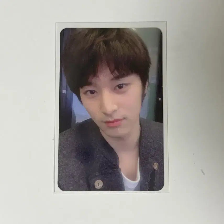 [BUNJANG] The Boyz Juyeon Kidult Era Debut Photocard / 더보이즈 주연 기디업 포카 데뷔초 송아지 시절 포카