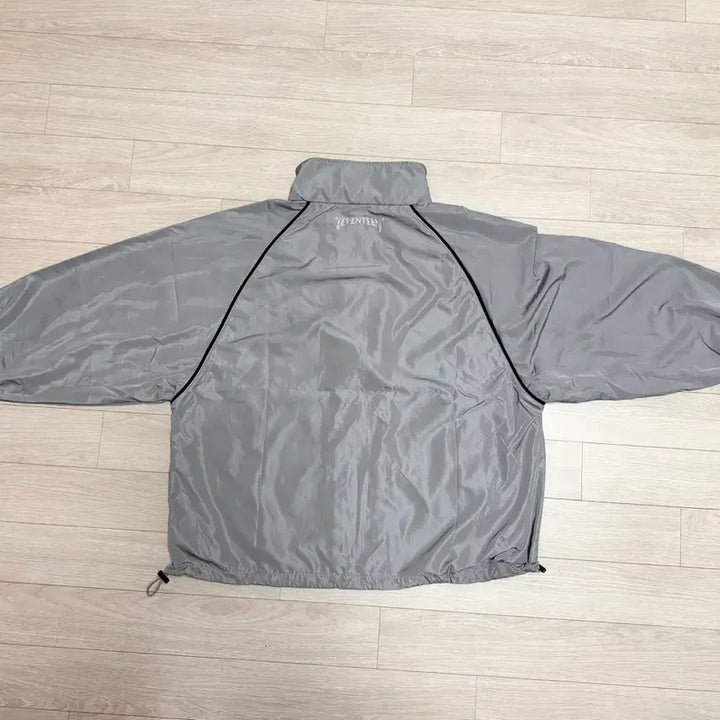 [BUNJANG] SEVENTEEN Follow Ill-kon Follow UV Jacket Windbreaker Grey M / 세븐틴 follow 일콘 팔로우 uv 자켓 바람막이 회색 m