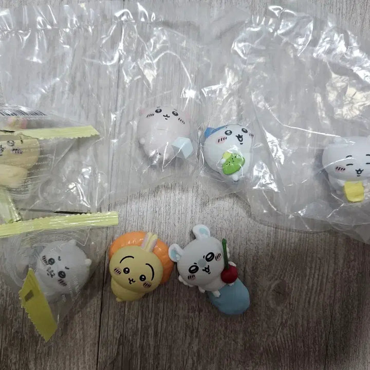 [BUNJANG] Chiikawa Marching Together 3 Figures Set (5 Types + 2 Bonus Types) / 치이카와 나란히 행진3 피규어 풀셋 5종 세트+2종 피규어