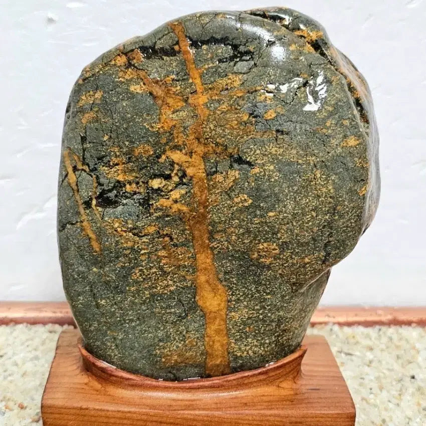 [BUNJANG] Pyeongchanggang Natural Stone Flower Stone with Wooden Stand / 평창강 자연석 꽃돌