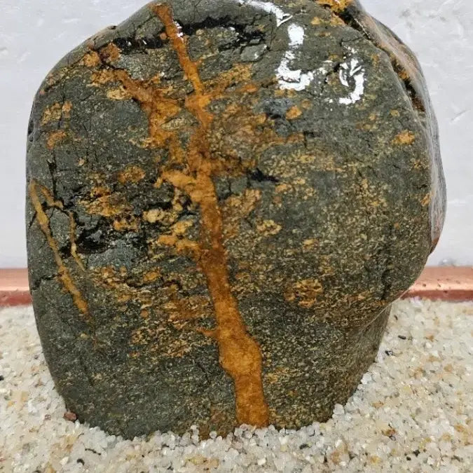 [BUNJANG] Pyeongchanggang Natural Stone Flower Stone with Wooden Stand / 평창강 자연석 꽃돌