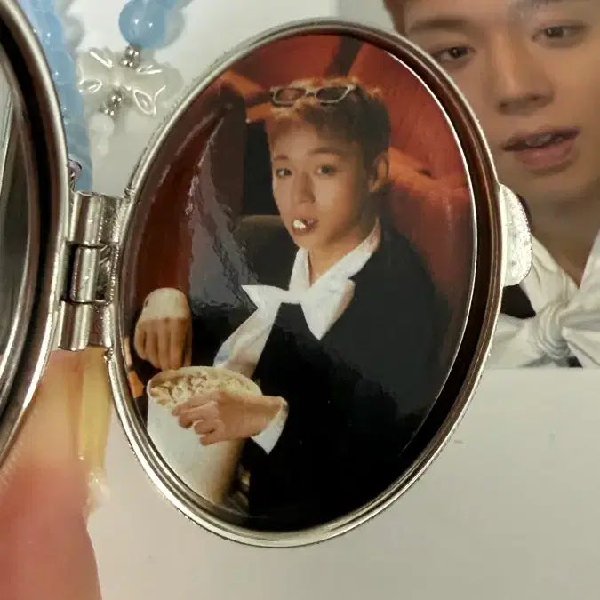 [BUNJANG] Park Jihoon Same Seat MD Keychain + Photocard (Unsealed) / (개봉)박지훈 같은자리 MD 키링+포토카드