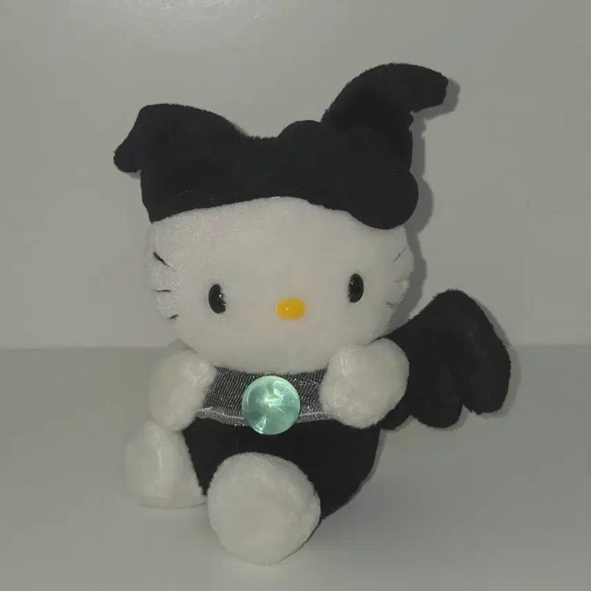 [BUNJANG] Hello Kitty "Beads Kitty Devil Wings Flapping" Plush Toy / 헬로키티 구슬키티 악마 날개 파닥파닥 인형