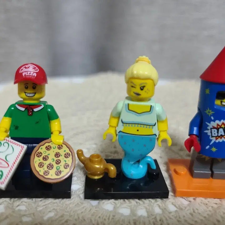 [BUNJANG] Lego Minifigure Pizza Delivery Guy Set / 레고 미니피규어 피자배달부 팝니다.
