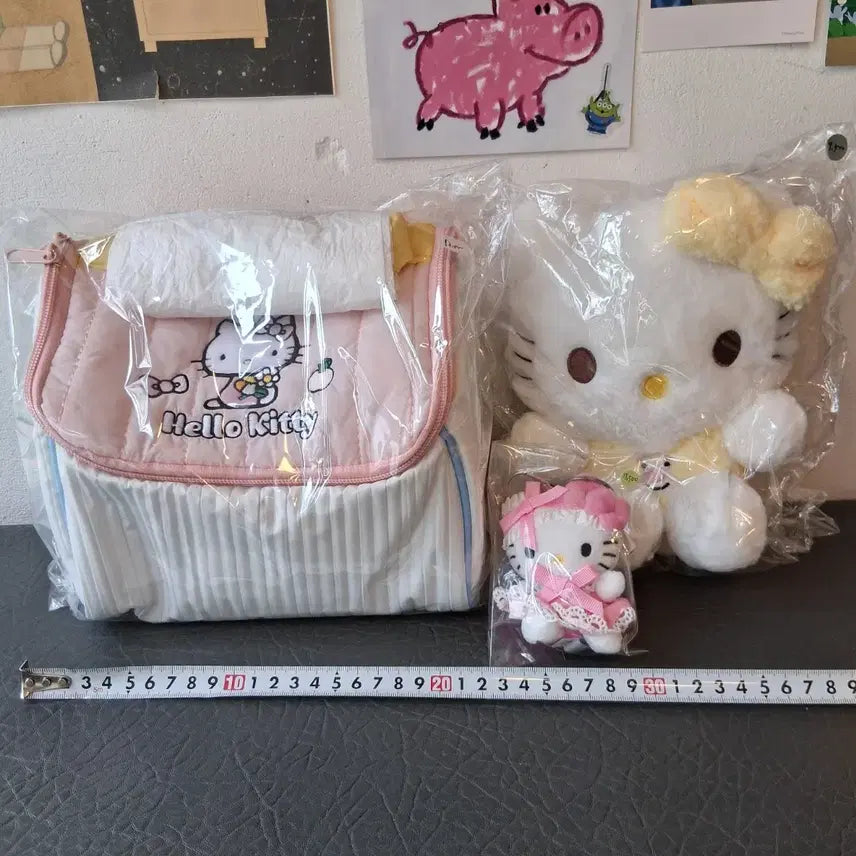 [BUNJANG] Hello Kitty House Pouch and Doll Bundle Set / 키티하우스 피우치와 키티 인형 세트 일괄