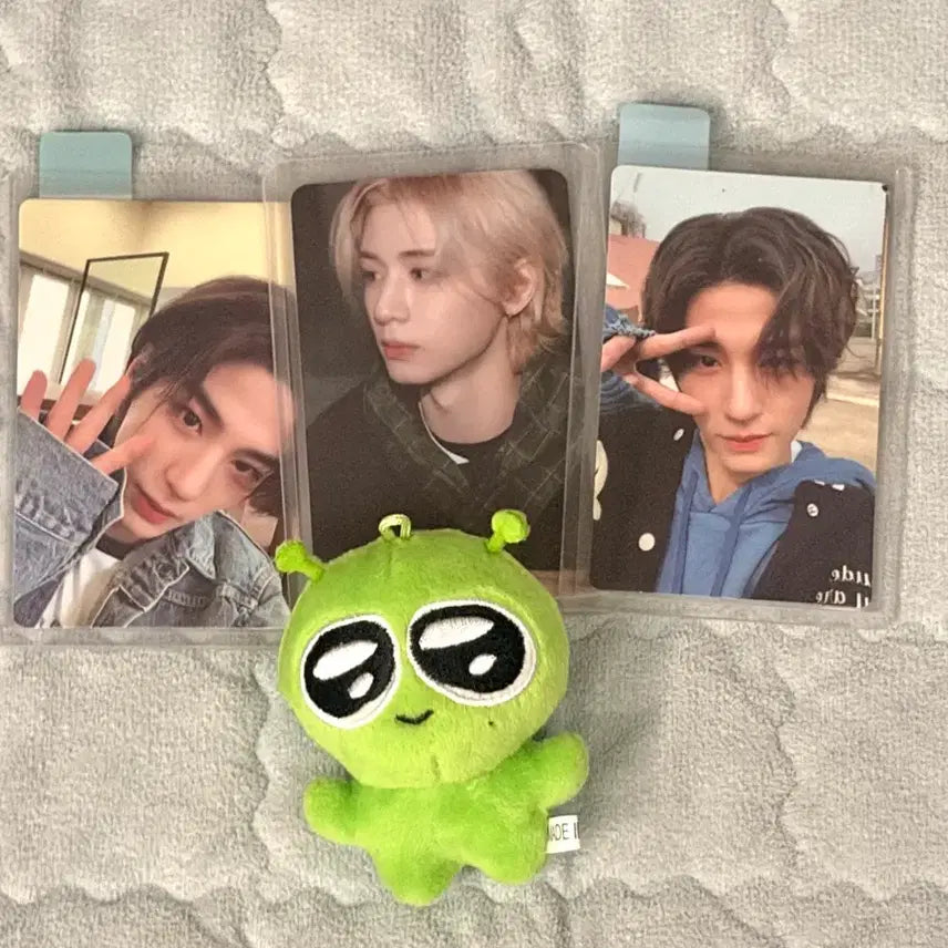 [BUNJANG] Lee Han Non-Official Plush Doll + Photocard Bundle / 탈덕처분) 외계한 이한 비공굿 인형 + 포카