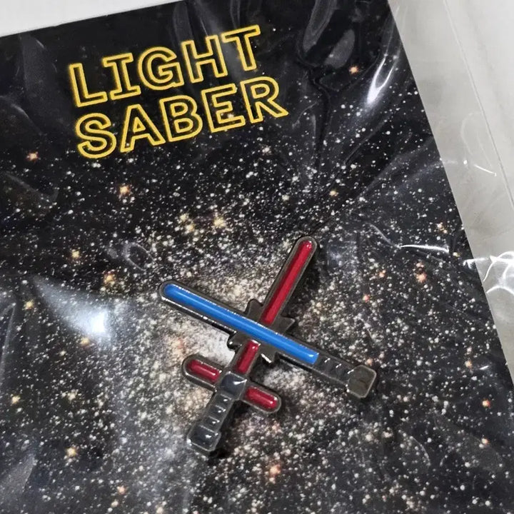 [BUNJANG] Star Wars Lightsaber Badge New / 스타워즈 라이트세이버 뱃지 새상품
