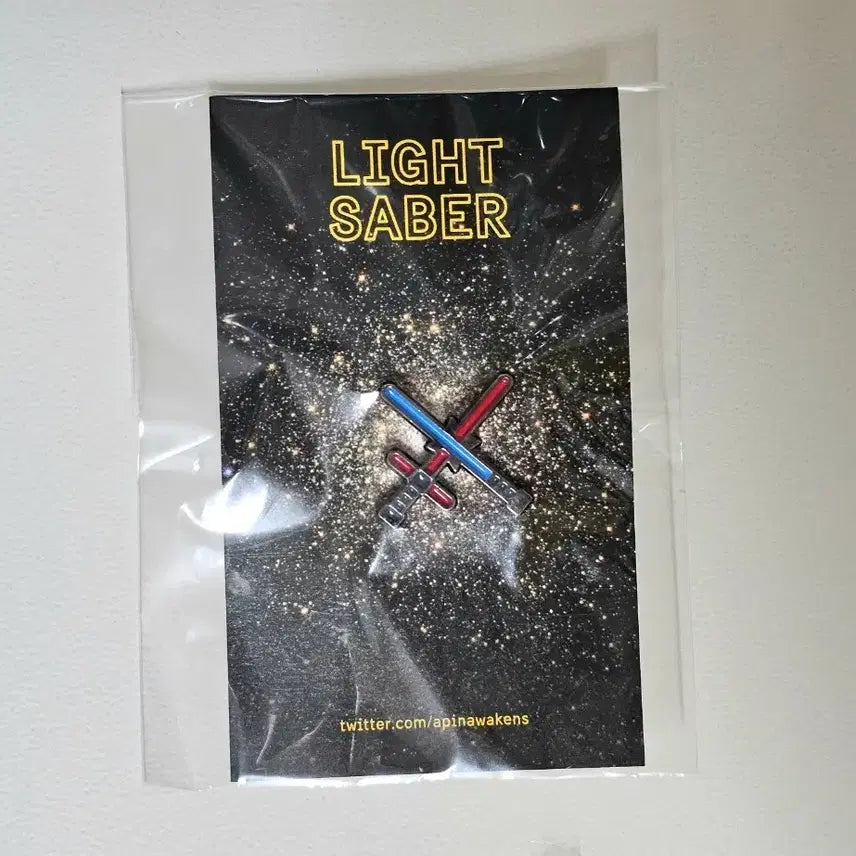 [BUNJANG] Star Wars Lightsaber Badge New / 스타워즈 라이트세이버 뱃지 새상품