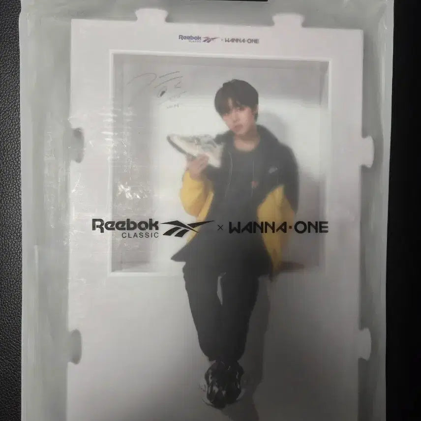 [BUNJANG] Wanna One Park Jihoon Reebok Puzzle / 워너원 박지훈 리복 퍼즐