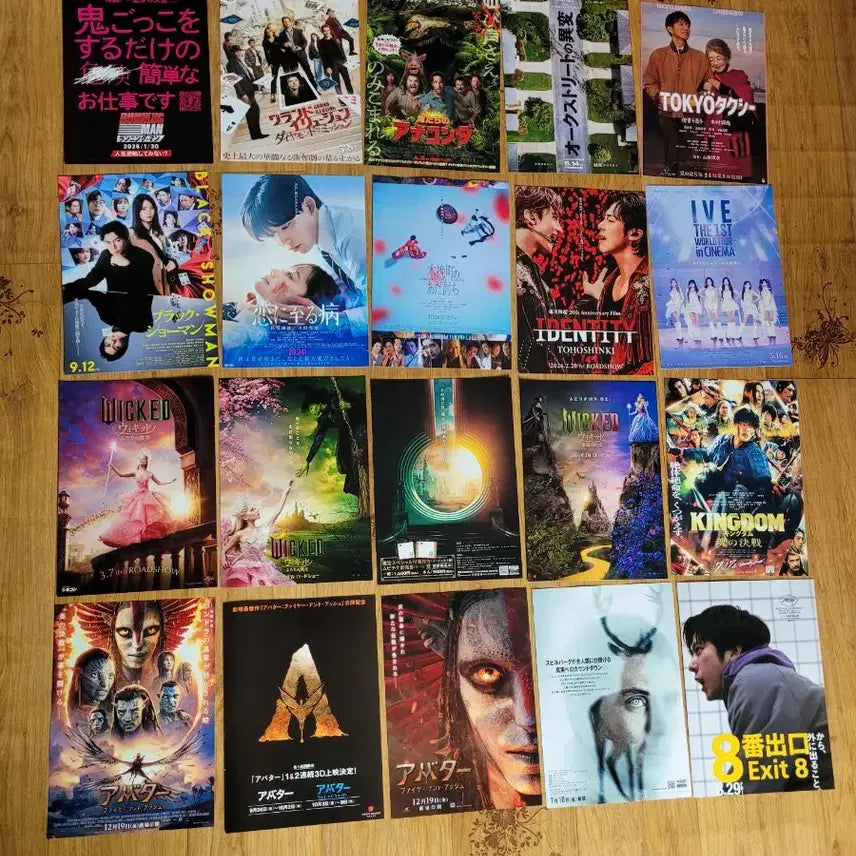 [BUNJANG] Movie Flyer Bundle Set - Spider-Man, Supergirl, Kingdom, IVE, Avengers &amp; More (98 pcs) / 총93장)스파이더맨 프로젝트헤일메리 슈퍼걸 사카모토 어벤져스 킹덤 아이브 만약에우리 8번출구 영화전단지