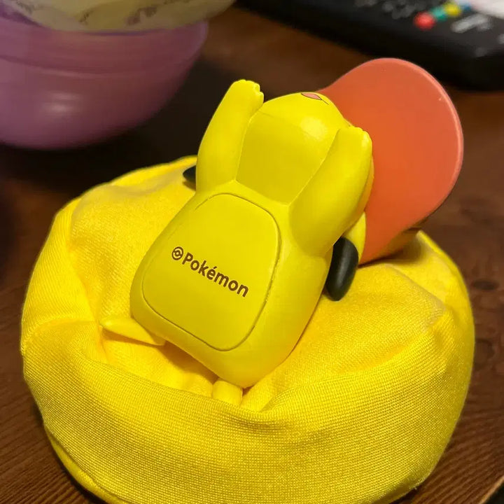 [BUNJANG] Pokemon Sleeping Pikachu Figure with Hat Gacha / 포켓몬 잠자는 피규어 모자 쓴 피카츄 가챠 판매