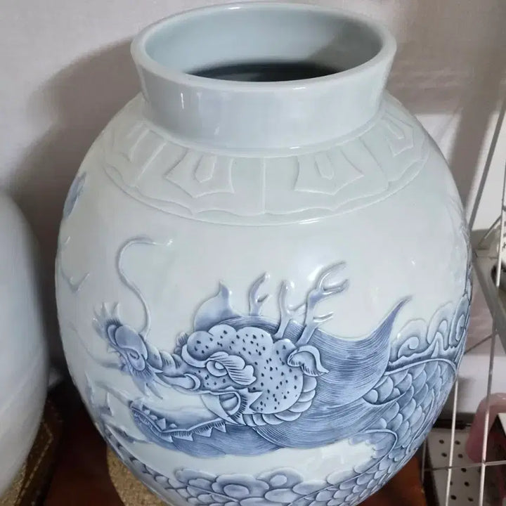 [BUNJANG] Blue and White Porcelain Dragon Motif Moon Jar / 청화백자 용문늬 약각 달항아리 도자기
