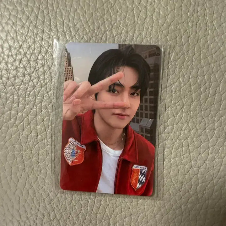 [BUNJANG] BTS Arirang Album Europe Lucky Draw V Taehyung Photocard / bts 방탄 아리랑 앨범 유럽 럭드 뷔 태형