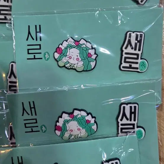 [BUNJANG] 36-Piece Set of New Character Jibbitz / 새로 캐릭터 지비츠 36개모두