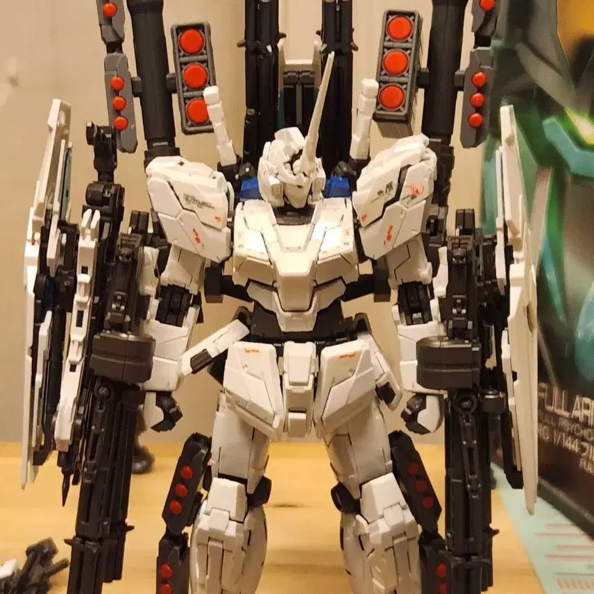 [BUNJANG] RG Full Armor Unicorn Gundam (Pre-assembled) / [RG][가조립] 풀 아머 유니콘 건담