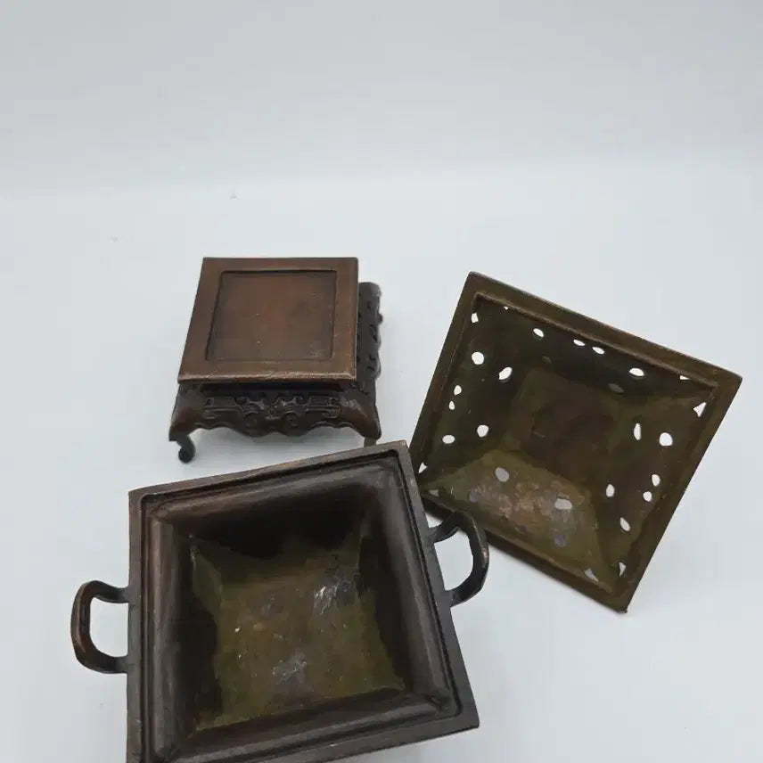 [BUNJANG] Antique Bronze Haetae Square Incense Burner / 골동품 청동 해태 사각향로
