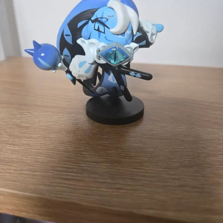 [BUNJANG] Cookie Run Kingdom Shadow Milk Cookie Figure / (급전)쿠키런 킹덤 쉐도우 밀크 쿠키 피규어 입니다!