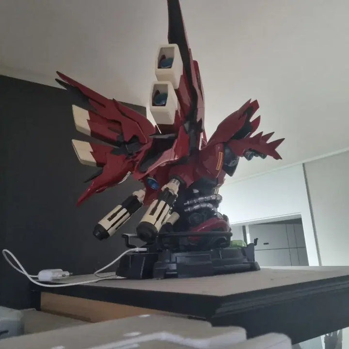 [BUNJANG] Gundam Plastic Model HGUC 1/35 Sinanju Bust LED Model Kit / 건담 프라모델 이후이 1/35 시난주 흉상 건프라!!LED이상무!!8.5