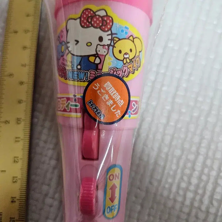 [BUNJANG] Classic 2016 Hello Kitty Microphone Toy Prop / 2016년 고전 헬로키티 마이크 장난감 소품