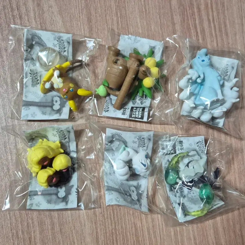 [BUNJANG] Pokemon Gacha Collection (24 pieces) / 포켓몬스터 가챠 24개 일괄로 판매합니다.