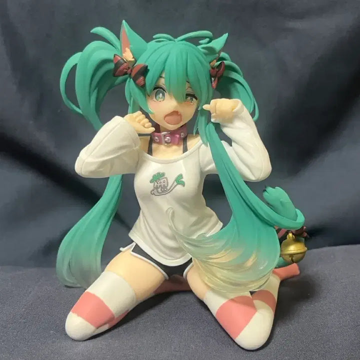 [BUNJANG] Hatsune Miku Cat Ear T-shirt Figure / 하츠네 미쿠 고양이 귀 티셔츠