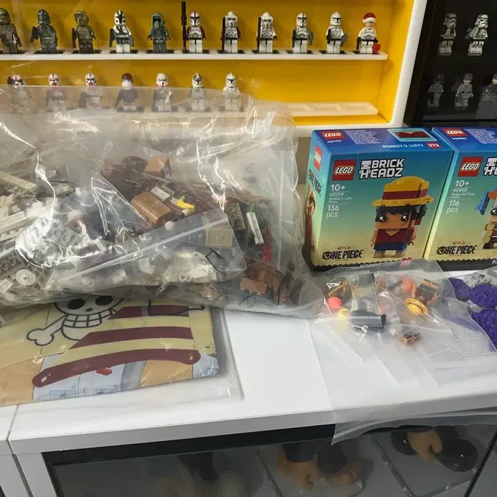 [BUNJANG] LEGO Pirates of the Caribbean Going Merry, Buggy minifigure, BrickHeadz x2, Rubber Tree / 레고 고잉메리호+브릭헤즈2개+고무나무+버기미피 75639