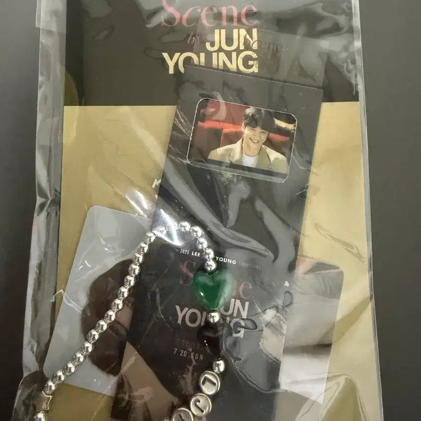 [BUNJANG] Lee Jun Young Fan Meeting Photocard &amp; Initial Bracelet Bundle / 이준영 팬미팅 퇴장 포카
