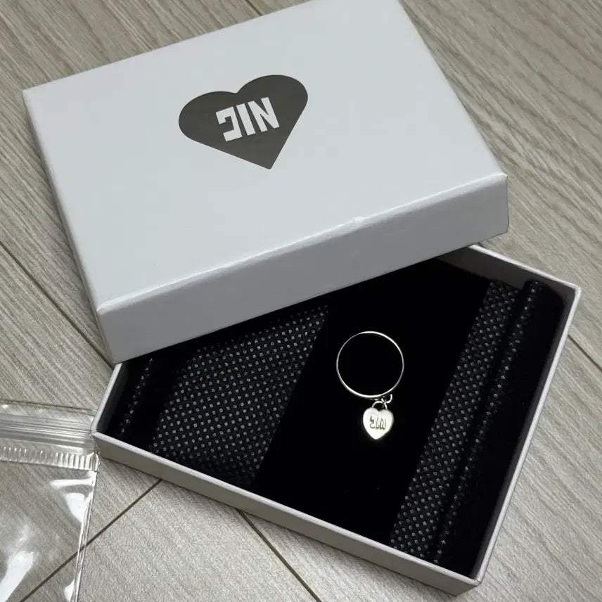 [BUNJANG] BTS Jin Japan Silver Ring / 방탄 bts jin 런석진 일본 굿즈 반지 실버링