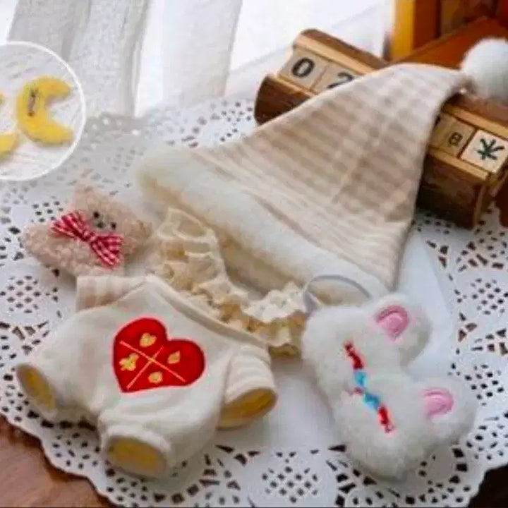 [BUNJANG] White Rabbit 20cm Plush Clothing Wardrobe / 20cm 솜인형 옷장 화이트토끼 양도 판매