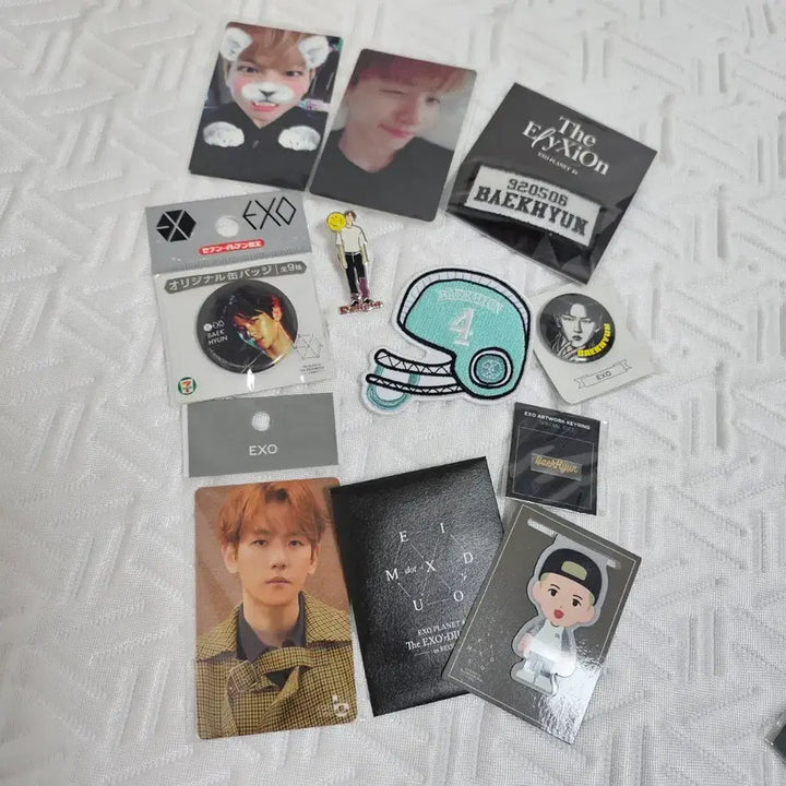 [BUNJANG] EXO Baekhyun Photocard &amp; MD Bundle Set / EXO 백현 포카+MD 세트 판매