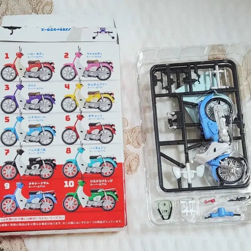 [BUNJANG] Sanrio Honda Super Cub Motorcycle Assembly Figure Tuxedo Sam / 산리오 혼다 슈퍼 커브 오토바이 조립 피규어 턱시도샘 팝니다.